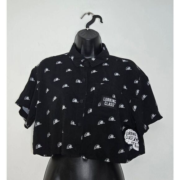 Lurking Class by Sketchy Tank Lurker Black Crop Short Sleeve Woven Shirt Size Sm - Picture 2 of 6